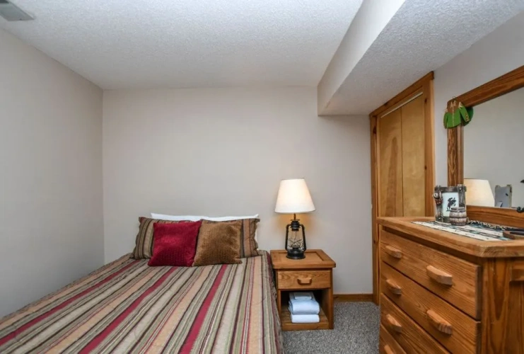 Sunplace 07 by Taylor Made Deep Creek