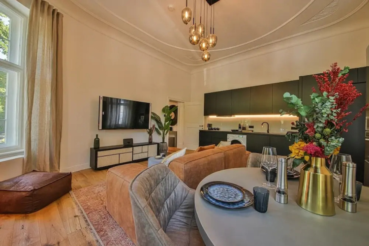 Aeronaut Suites powered by Pearl1