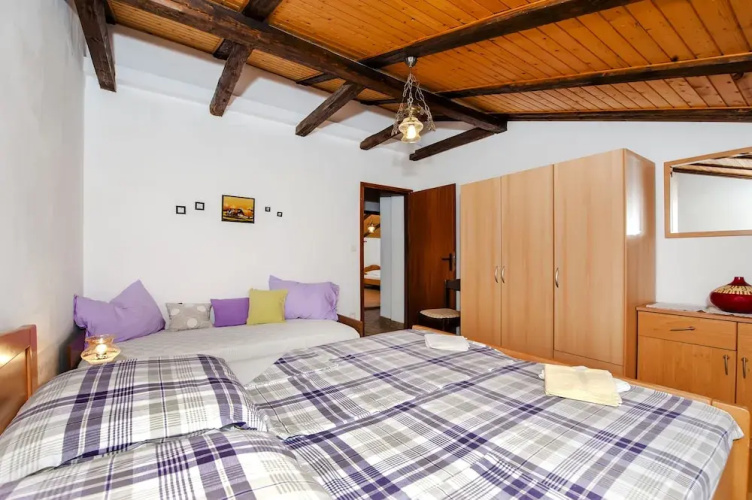 Apartment Mirela with Sea view