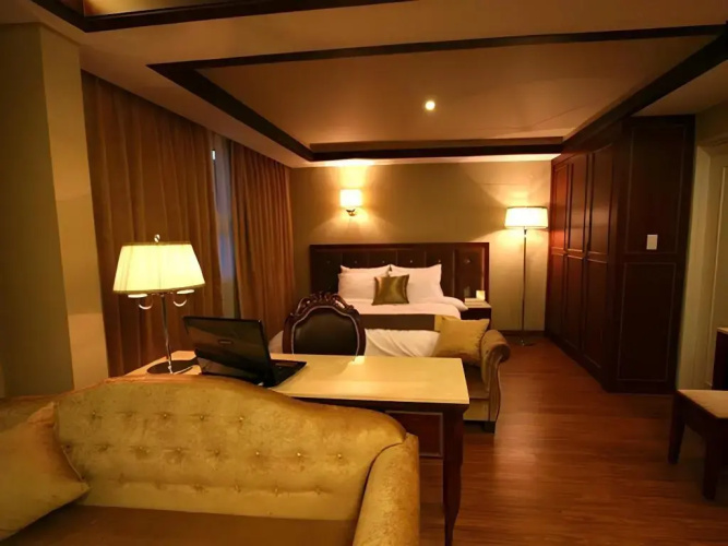 L'S Hotel