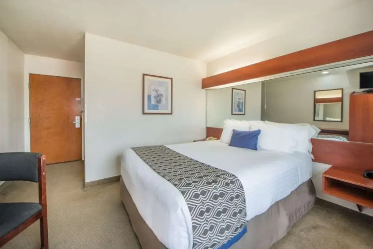 Microtel Inn & Suites By Wyndham Miami