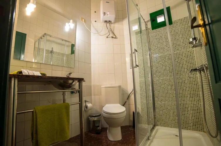 Standard Triple room