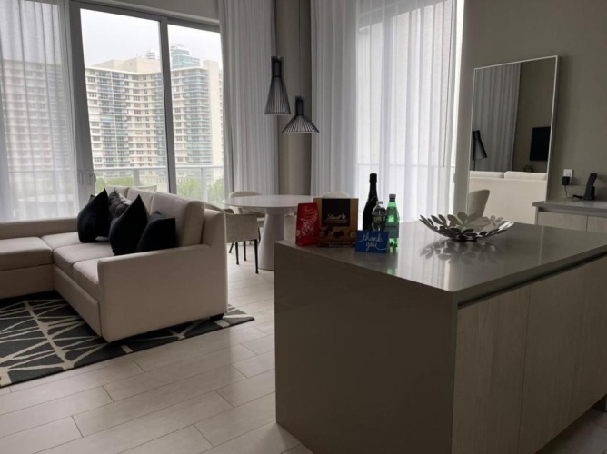 2 Bedrooms Apartment