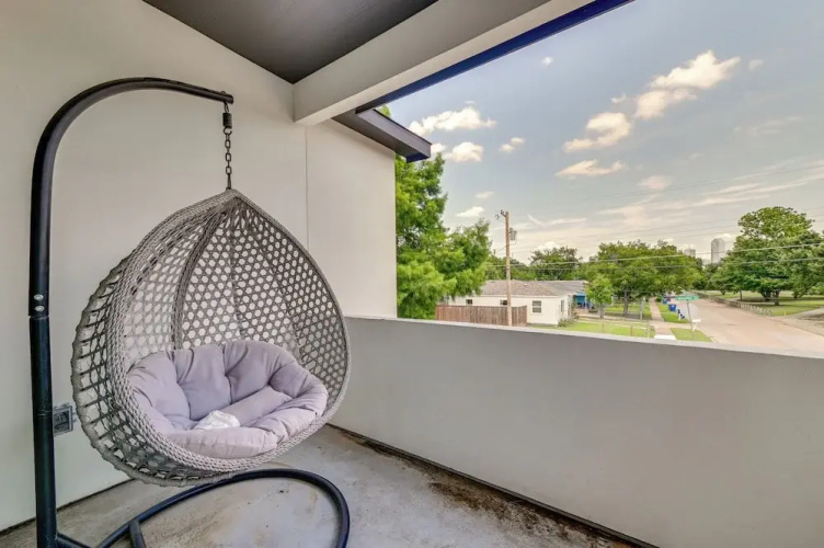 Modern & Spacious Home 3 Mi to Downtown Dallas!