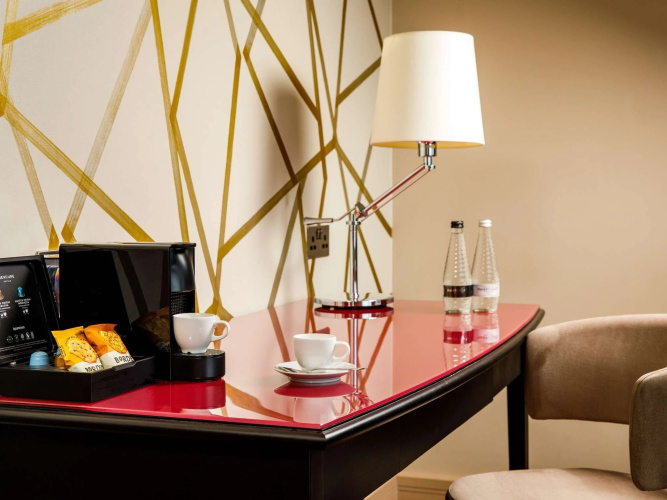 Mercure Cardiff Holland House Hotel & Spa photo 14