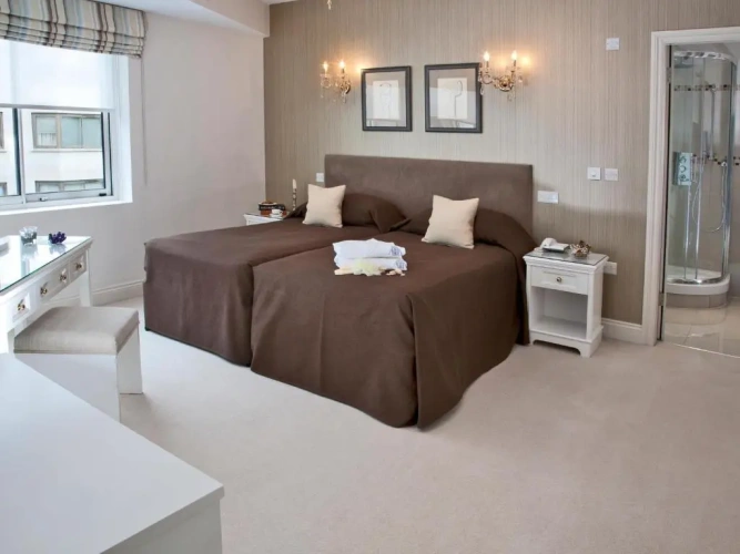 2 Bedrooms Deluxe Apartment with garden view