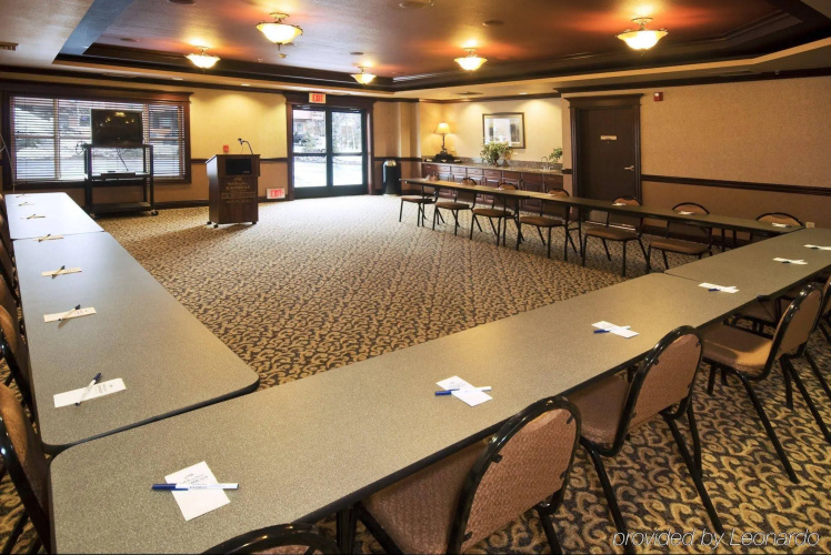 The Evergreen Hotel photo 17
