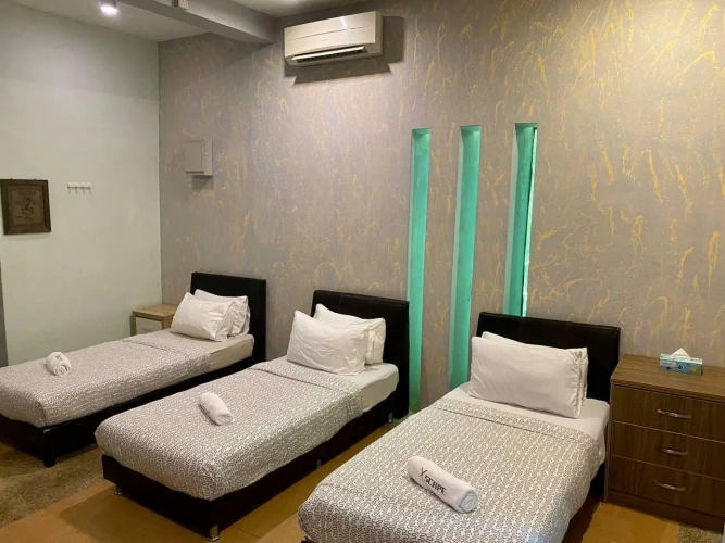 Standard Triple room
