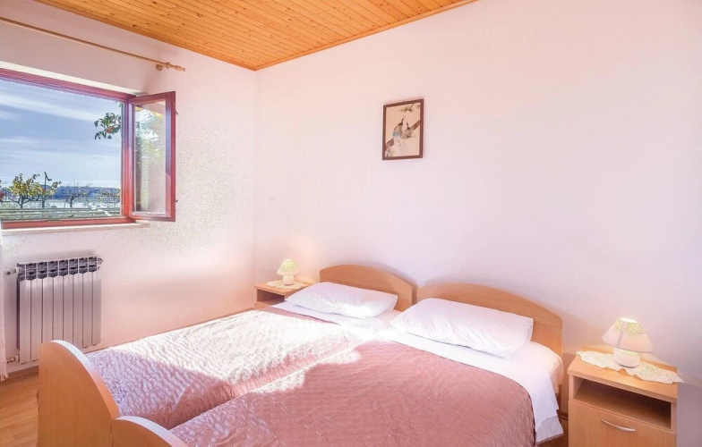 Nice Apartment in Pula With 2 Bedrooms and Wifi