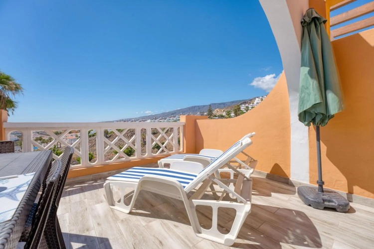 Large one bedroom apartment with incredible view 223