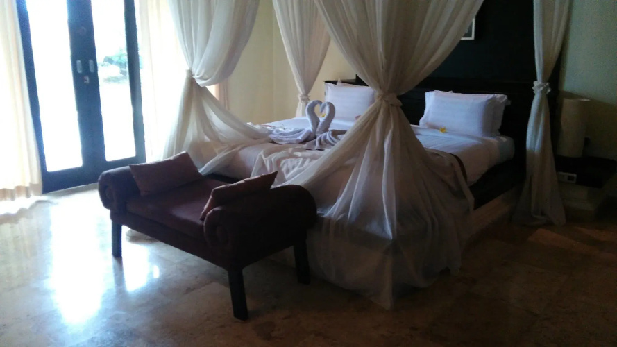 Royal Pool Villa Club