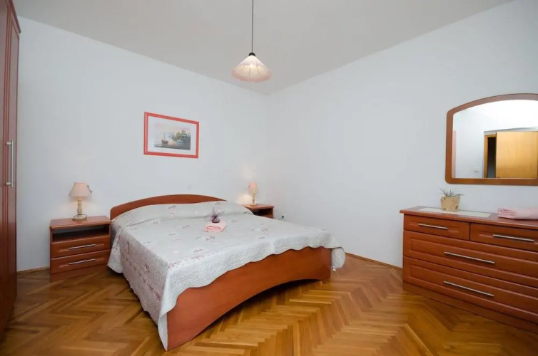 Apartments Marijana 2817