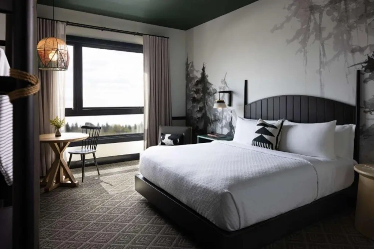 Standard Double room with street view