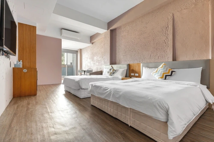 Standard Quadruple room with balcony