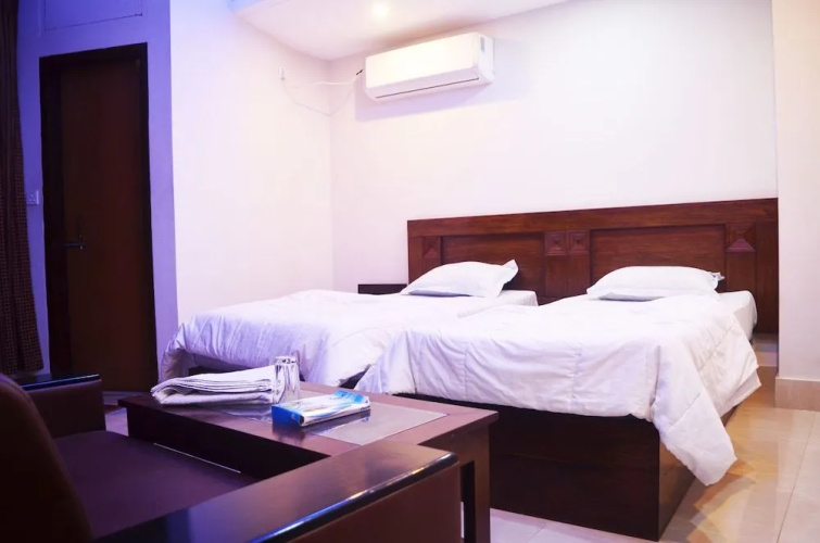 Hotel Sky Park