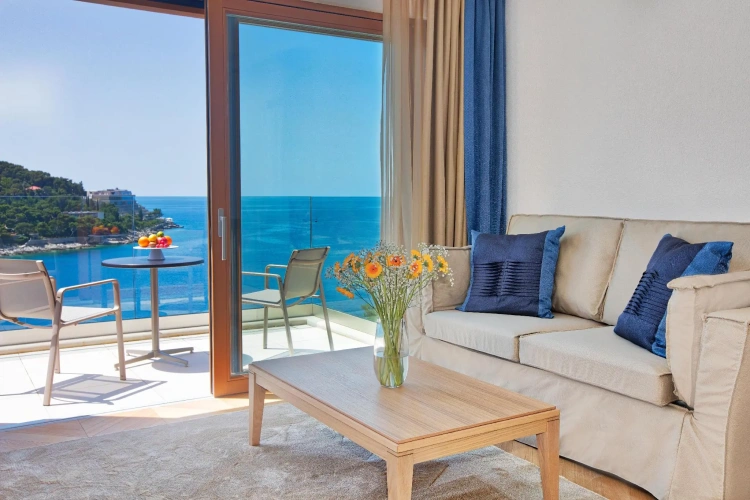 1 Bedroom Luxury Suite
