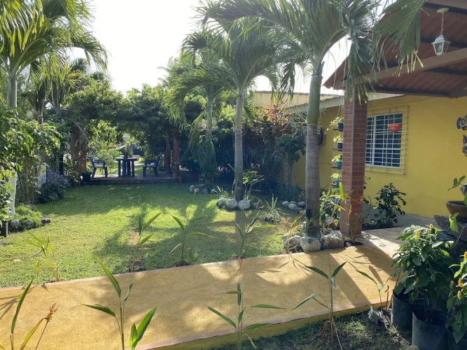 Economy Triple room with garden view