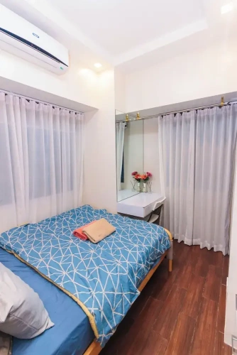 2 Bedrooms Comfort room with city view