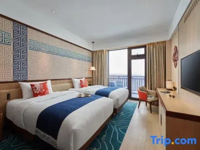 Deluxe Family room with balcony