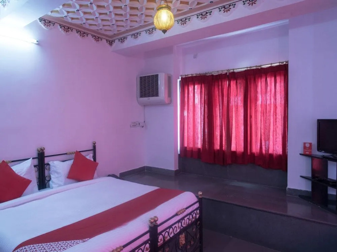 OYO 12250 Home Kesar Vilas near Trident Udaivilas