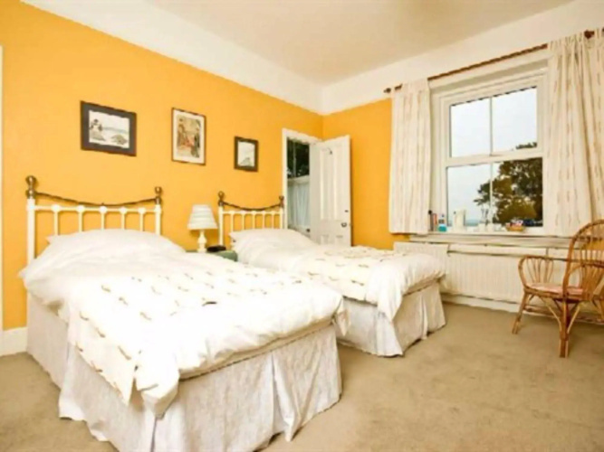 Dowfold House Bed & Breakfast