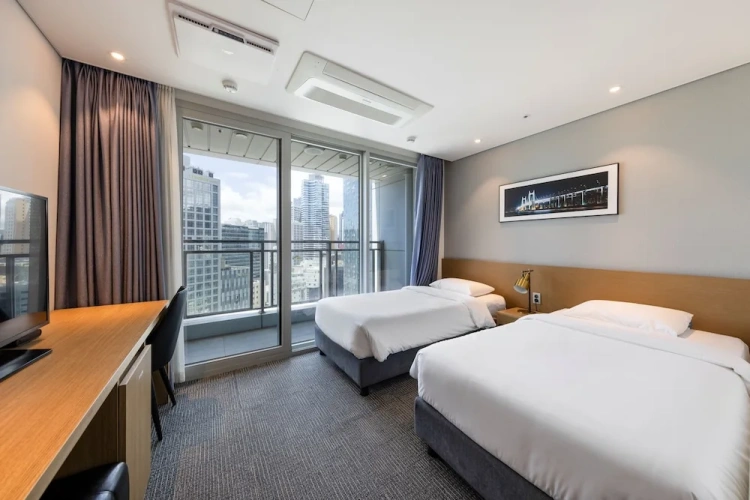 Standard Twin room