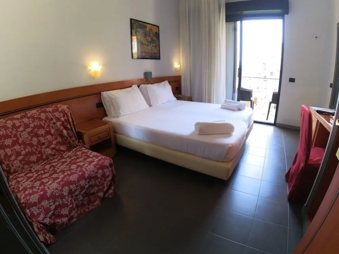 Classic Triple room with balcony