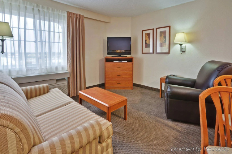 Candlewood Suites Indianapolis by IHG
