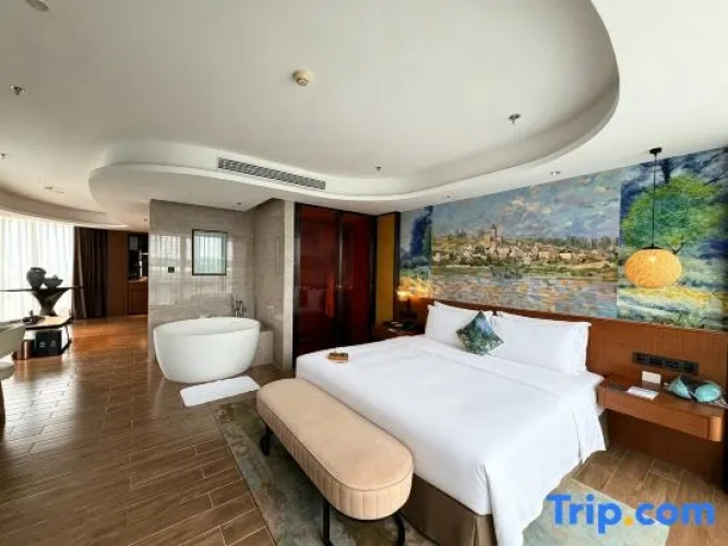 Executive Suite with lake view