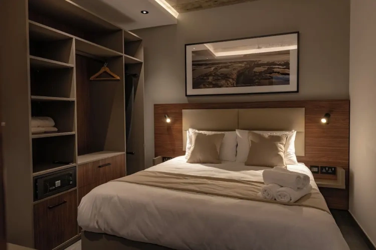Deluxe Suite