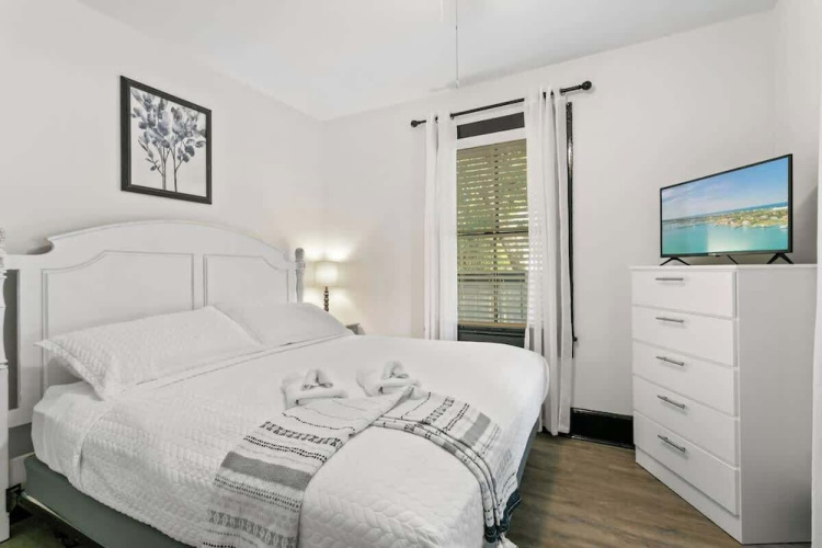 Cozy Bungalow Near Shops-st Augustine