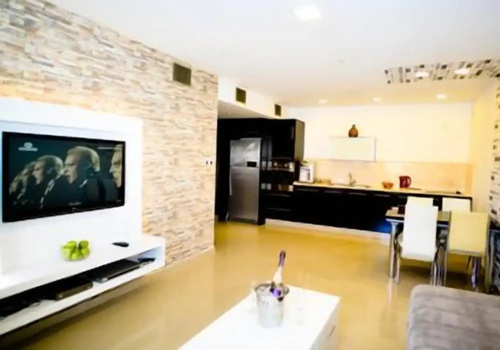 1 Bedroom Apartment with balcony
