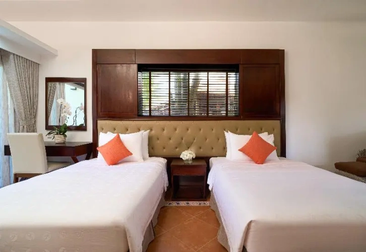Deluxe Double room with balcony and with garden view