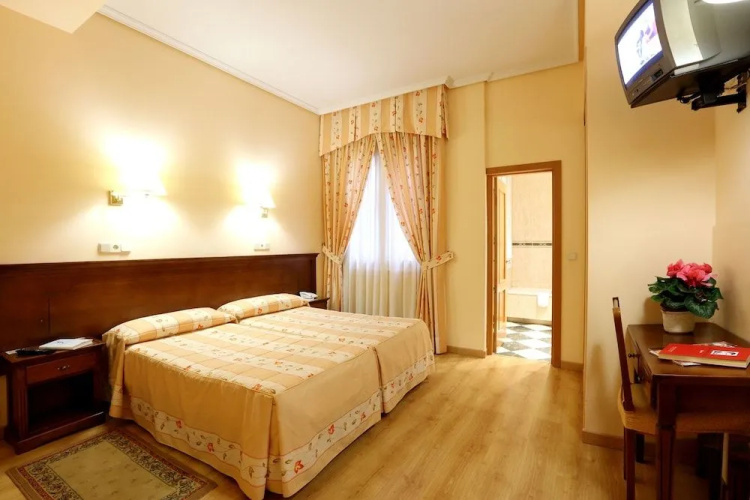Hostal Sil & Serranos