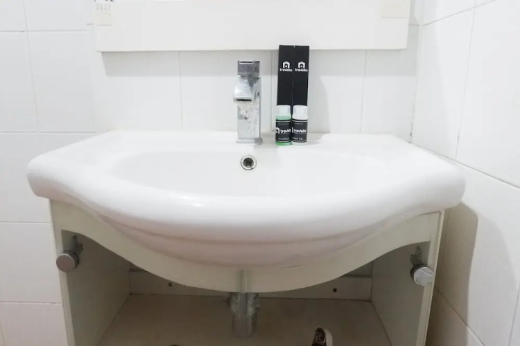 Comfy Studio At High Point Serviced Apartment