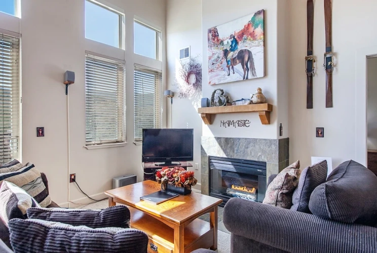 2 Bedrooms Apartment