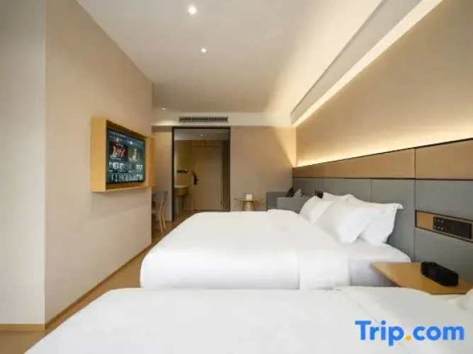 Deluxe Twin Family room with river view