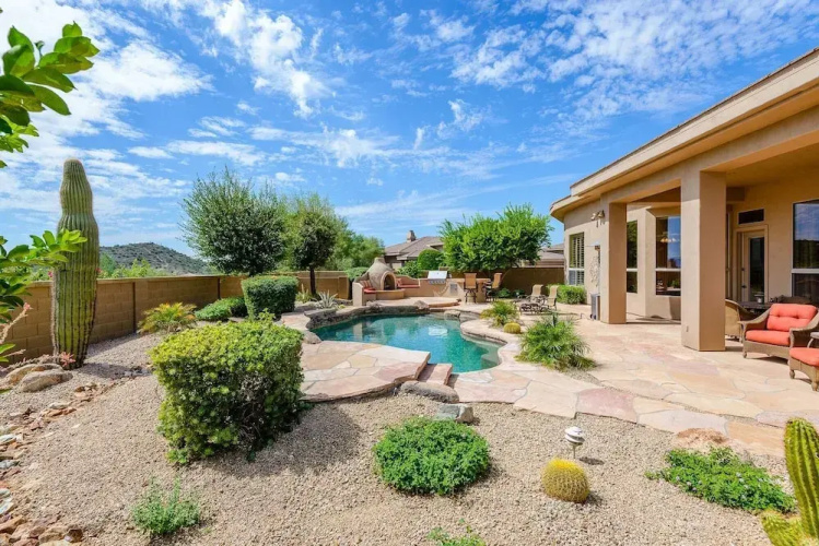 Casa Highland 3 Bedroom Home by RedAwning