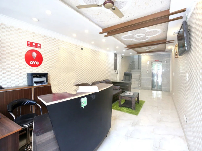 Hotel Modern Palace
