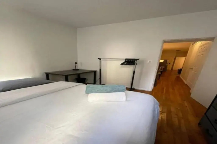 Hell's Kitchen 1 BR Apt. (8416)