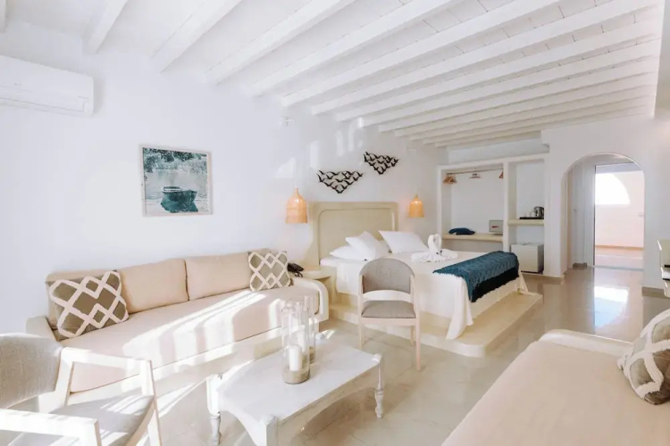 Naxian Emerald Hotel
