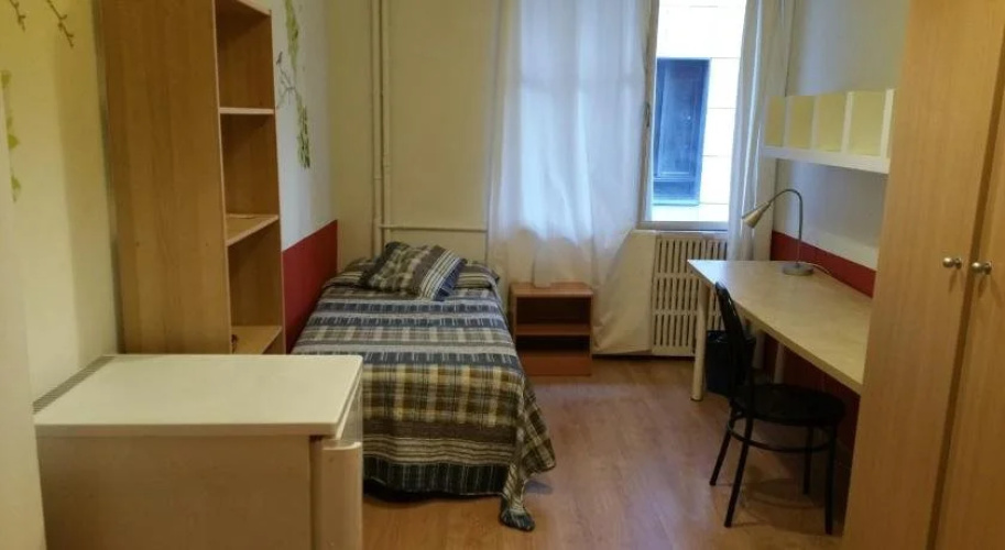 San Marius Muntaner Hostel
