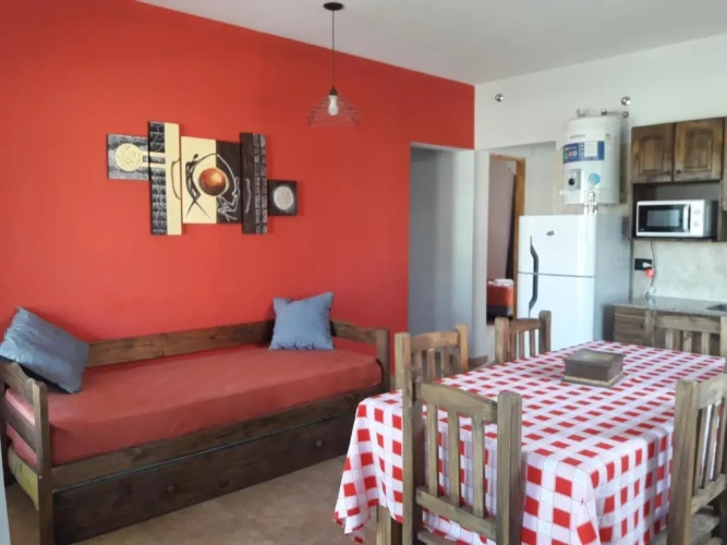 2 Bedrooms Bungalow