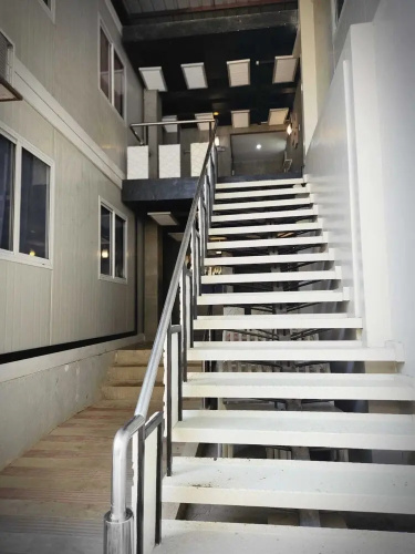 Eyy Hostel