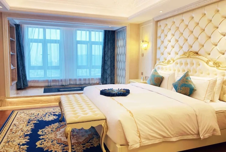 Double Club Suite