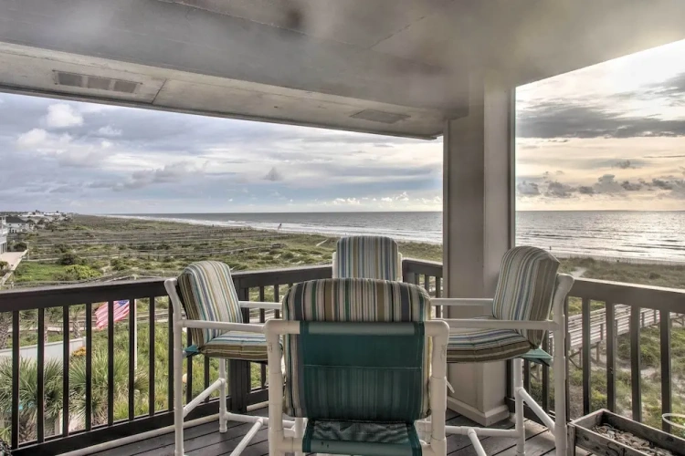 2 Bedrooms Apartment with balcony