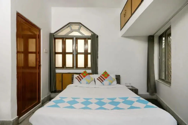 Padma Lucknow by Goroomgo
