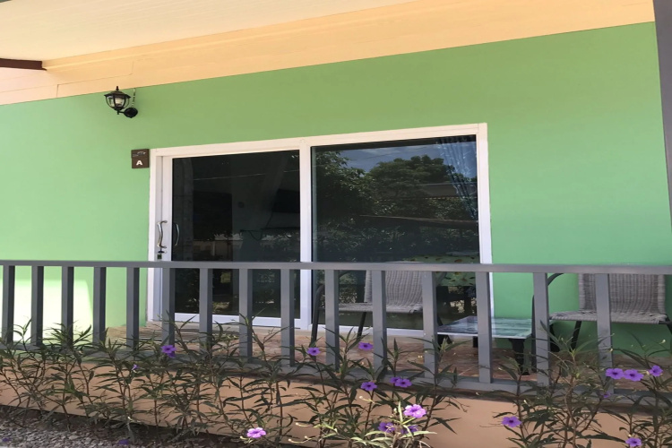 Baan Sri Lanta Sand