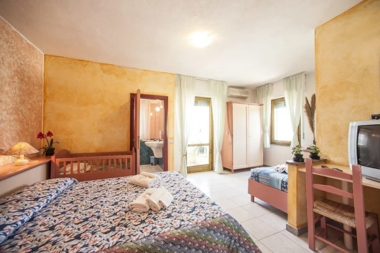 Standard Quadruple room with balcony