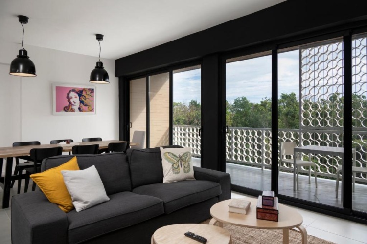 2 Bedrooms Apartment